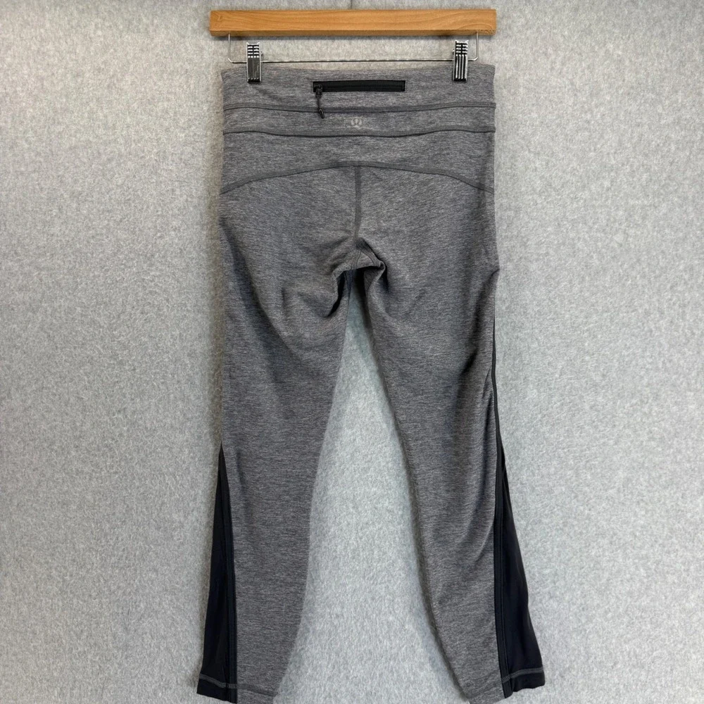Lululemon Womens Size 4 Gray Black‎ Cropped Leggings Athletic Gym Workout Sporty